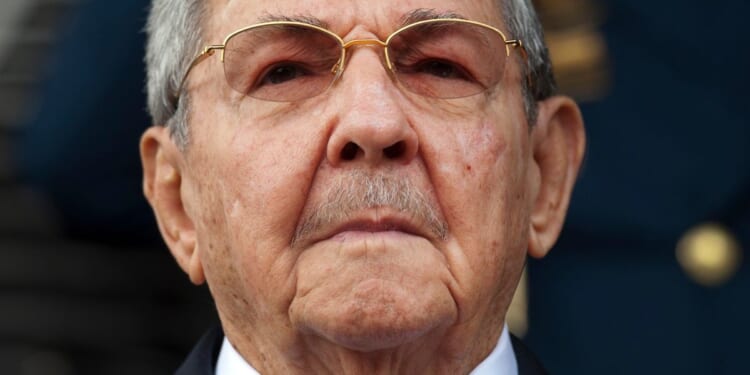 Trump cheers U.S. indictment of Cuba’s Raul Castro