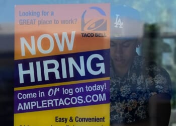 U.S. jobless aid filings fell to 209K last week as layoffs remain low despite economic uncertainty