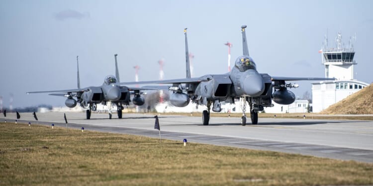 Poland offers to build permanent U.S. troop bases to ‘clarify’ deployment situation