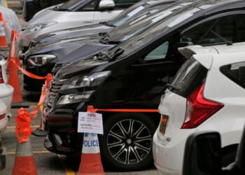 Hong Kong proposes issuing 10,000 permits for drivers on ride-hailing apps like Uber