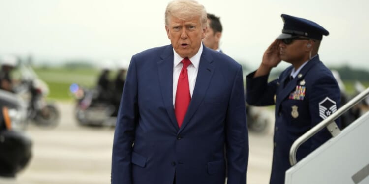 In rare move, Trump to hold Cabinet meeting at Camp David