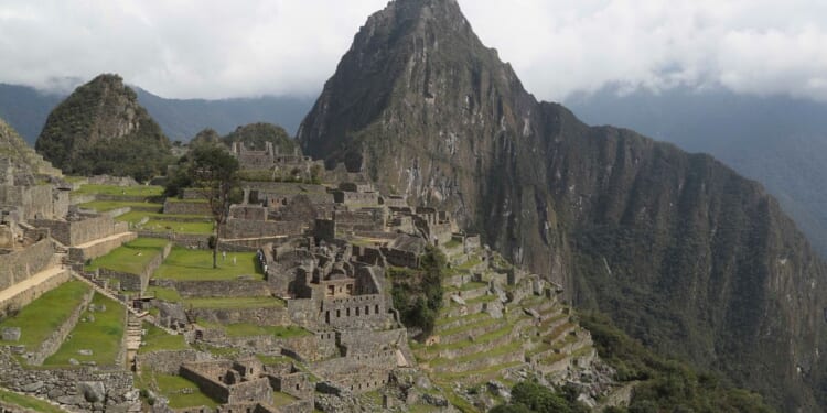 Global heritage group offers to work with Peru’s government on improving conditions at Machu Picchu