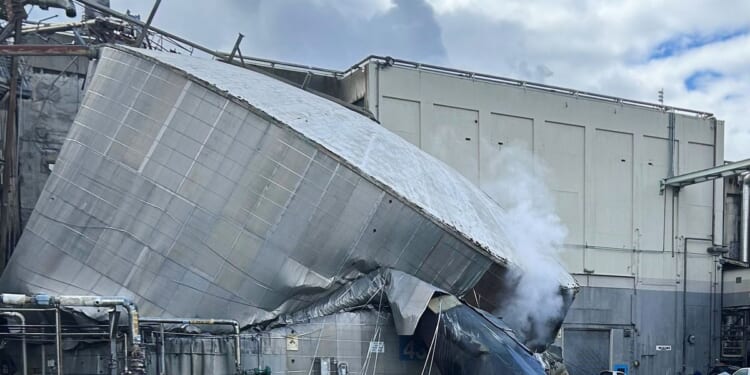 Chemical tank implosion in Washington state kills one work and leaves nine missing