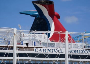 Judge defers ruling on jailing teen charged in cruise ship stepsister killing
