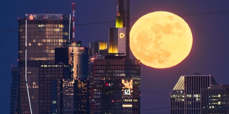 Space Force urged to deploy troops on moon to prevent China from gaining edge in space