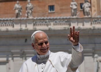 Chicago mayor invites Pope Leo XIV to visit his native city next year