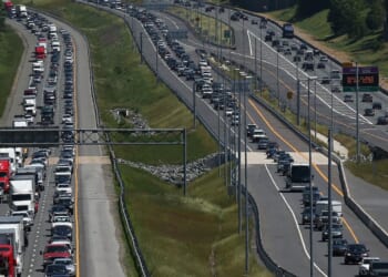 Heavy Memorial Day traffic moves southbound and northbound along I-95 on May 22, 2015, in Quantico, Virginia.