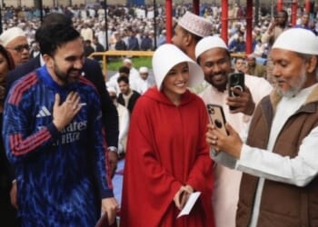Did Anybody Notice the Crowd of Muslims AOC Spoke to on Eid? – HotAir