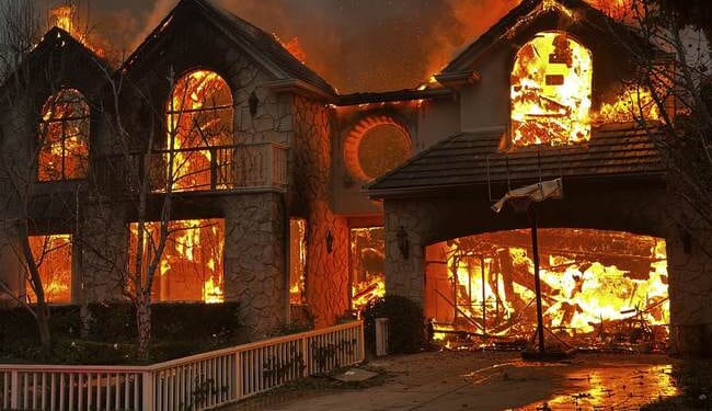 Why Did Torched Ghost Homes of Palisades and Altadena Just Miraculously Reappear on Google Maps? – PJ Media