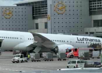 Lufthansa employees injured in a Boeing nose gear incident at Frankfurt airport