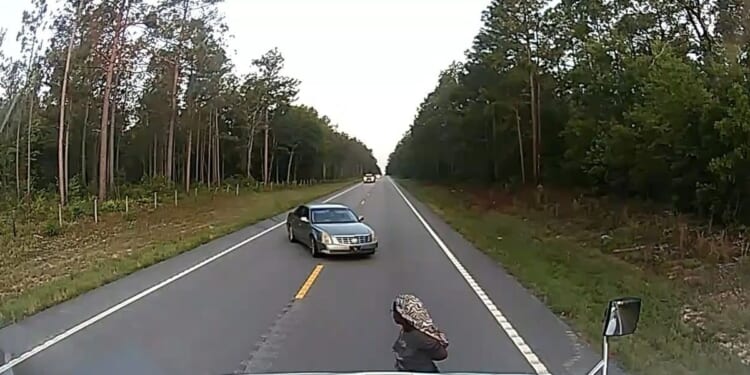 Video shows moment truck-driving preacher helps thwart alleged kidnapping in South Carolina