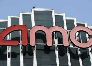 Viral TikTok video raises $146,000 for 85-year-old Tennessee AMC Theatres worker