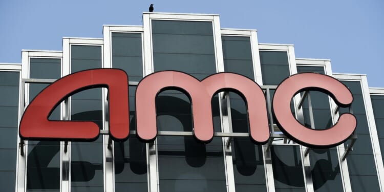 Viral TikTok video raises $146,000 for 85-year-old Tennessee AMC Theatres worker