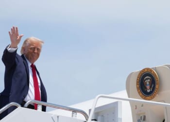 Trump interviewing 5 for national intelligence post