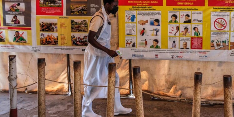 Traders face big losses after Uganda closes Congo border over Ebola contagion fears