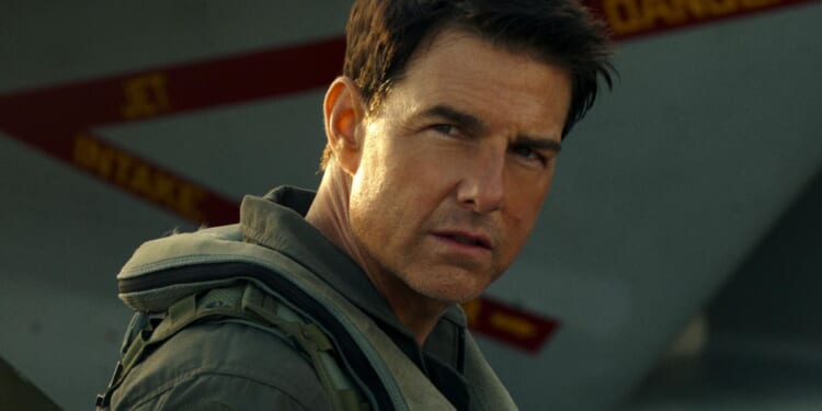 Tom Cruise officially signs on for ‘Top Gun 3’