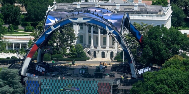 Nearly 50% of Americans say UFC event tarnishes White House image