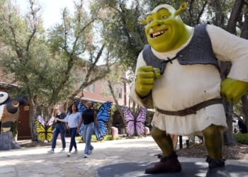‘Shrek 5’ trailer drops with original cast, new children