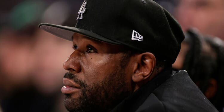 Floyd Mayweather faces felony charges in Las Vegas