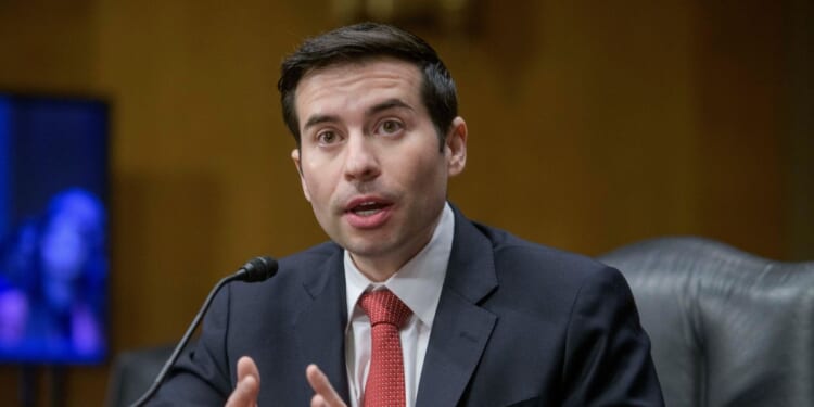 U.S. tells states to deal with unemployment fraud or face penalties