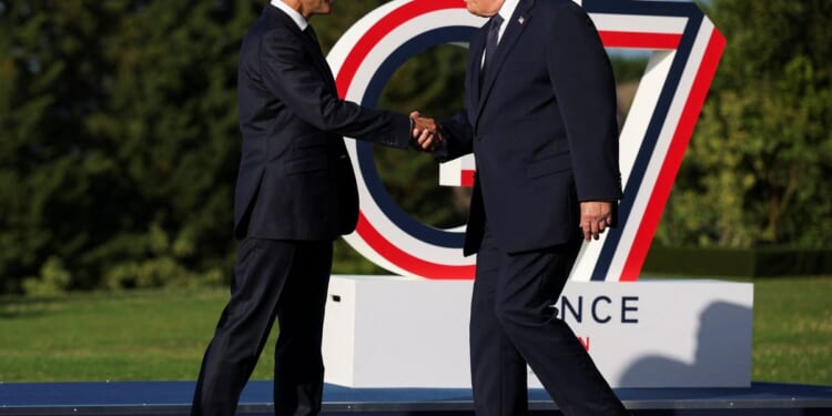 French president urges U.S. to share cutting-edge AI and democracies to cooperate on regulation