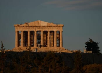 Greece’s Parthenon gets a facelift, revealing a look not seen for 220 years