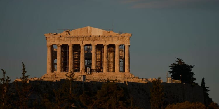 Greece’s Parthenon gets a facelift, revealing a look not seen for 220 years