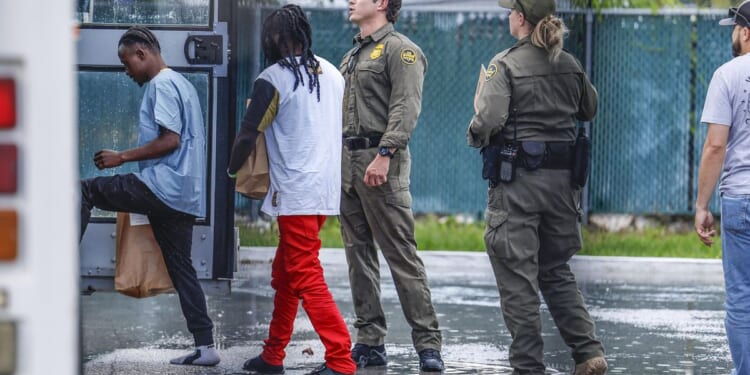 Supreme Court rejects ‘racist’ claims against Trump, allows him to shut down deportation amnesty