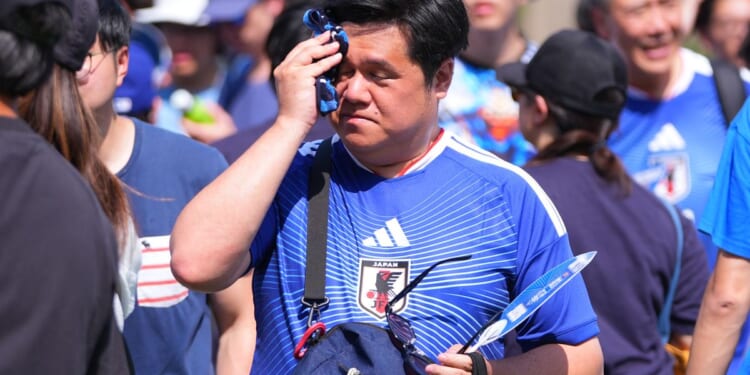 Sweltering Midwest heat cancels outdoor plans as cooling centers open and the East braces