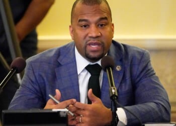 Mississippi district attorney pleads guilty to bribery conspiracy and resigns