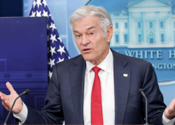 Dr. Oz speaks in the briefing room
