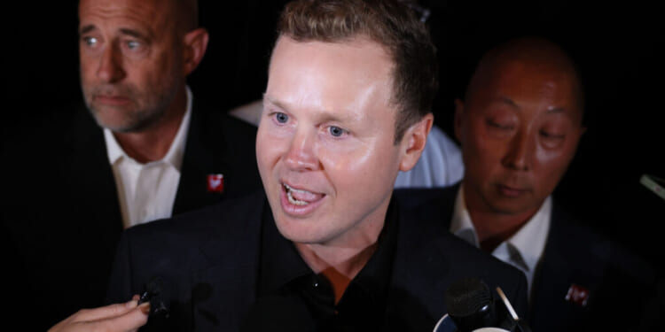 Los Angeles mayoral candidate Spencer Pratt speaks to the media outside of a election night party at Don Antonio's Mexican restaurant on June 2. (Ronaldo Bolaños / Los Angeles Times via Getty Images)