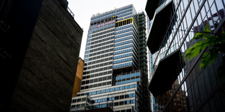 Manhattan high-rise is still unstable after bricks fall and columns buckle, officials say