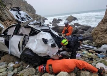 Charges against California dad who drove family off cliff dropped after mental health treatment