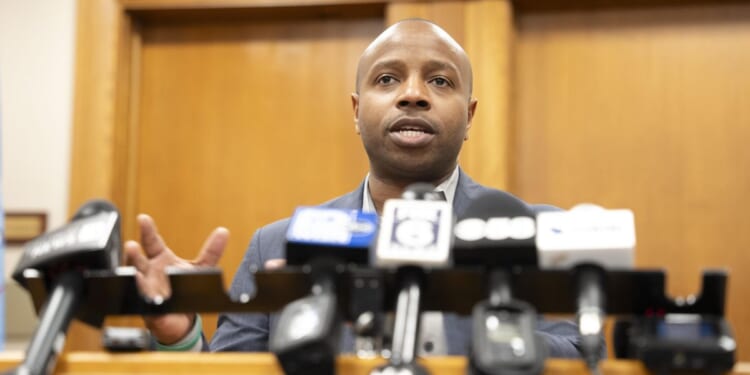 Milwaukee mayor ‘doth protest too much’ about 2020 election fraud probe
