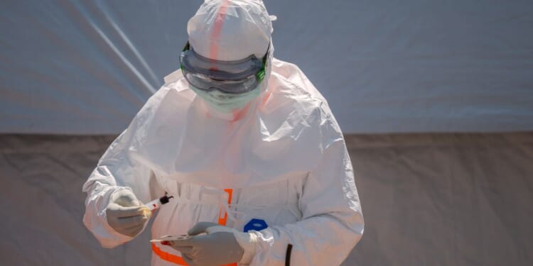 U.S. citizen tests positive for Ebola in Congo