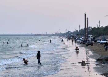 Iran reiterates control of Strait of Hormuz, as U.S. moves to reinstate blockade