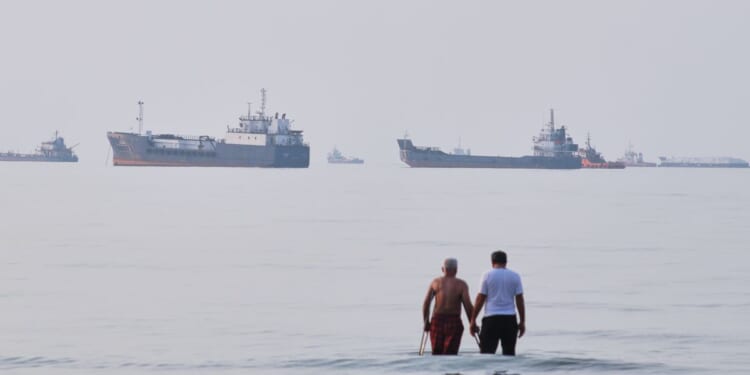 Trump backtracks on Strait of Hormuz tolls, seeks Gulf-funded investments in U.S.
