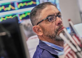 AI stocks slump again, while oil prices keep rising