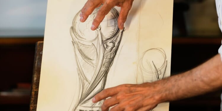 5 questions about the World Cup trophy