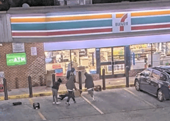Video shows Baltimore teens beating elderly man outside 7-Eleven