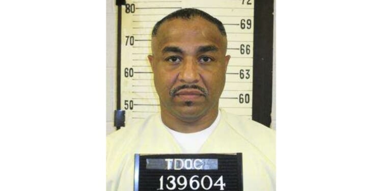 Complaint accuses doctor involved in failed Tennessee execution of violating ethics