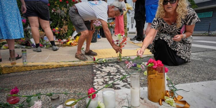 Lawmakers demand answers after ‘bombshell’ report about ICE officer shooting in Maine