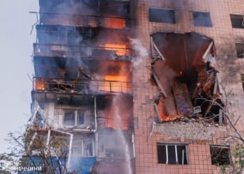 Ukraine fires 400 drones toward Moscow as Zelenskyy grapples with protests