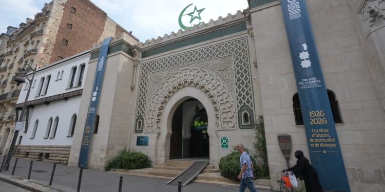 Paris’ Grand Mosque celebrates its 100th anniversary and interfaith dialogue