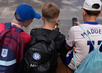 French lawmakers approve a sweeping social media ban for children under 15