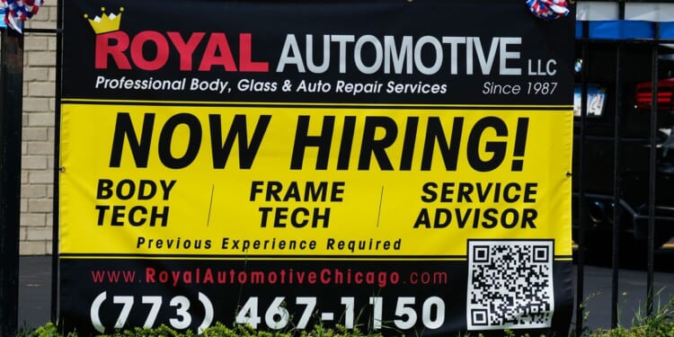 U.S. filings for unemployment aid fall to 187,000 last week, fewest since 1969