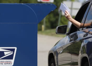 USPS warns against sending checks in blue mailboxes due to ‘check-washing’ incidents
