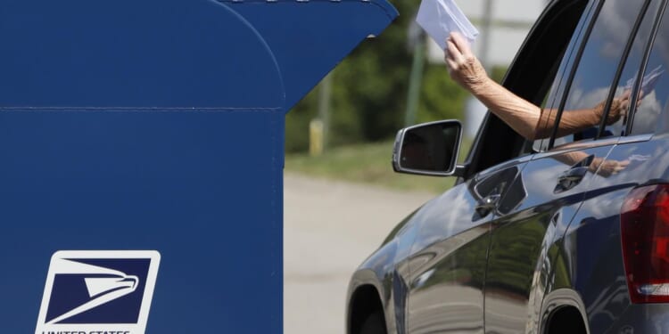 USPS warns against sending checks in blue mailboxes due to ‘check-washing’ incidents