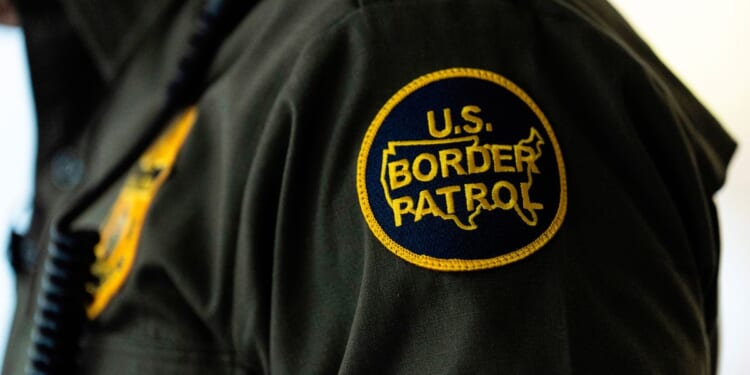 Hung jury for Border Patrol charged by feds with unauthorized force against migrant